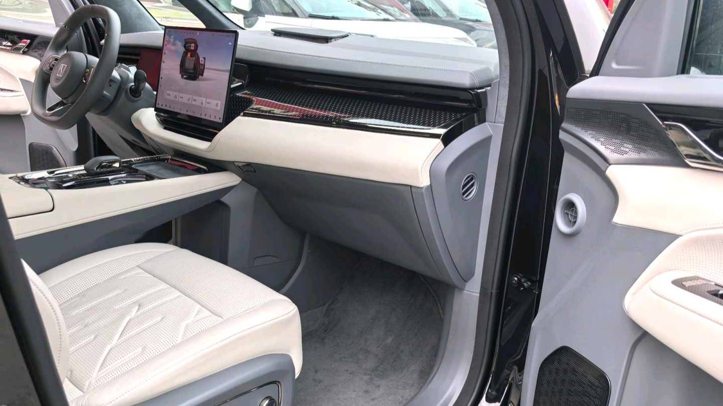 ZEEKR 2024 009 Six seat executive version four-wheel drive 108kWh