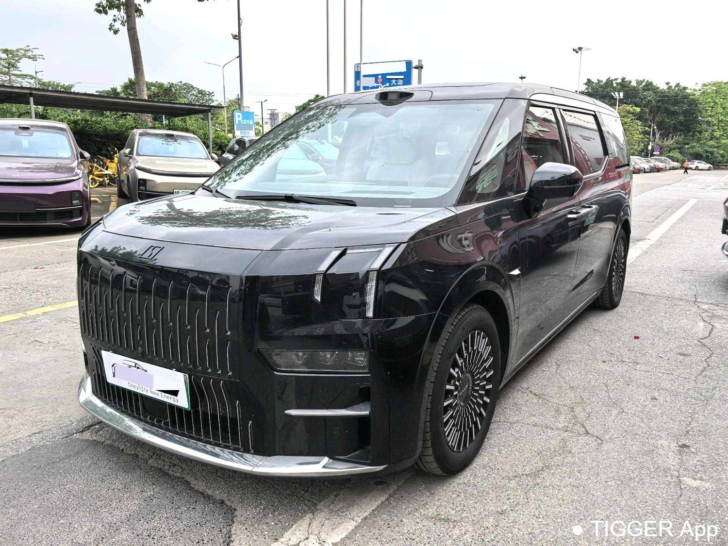 ZEEKR 2024 009 Six seat executive version four-wheel drive 108kWh