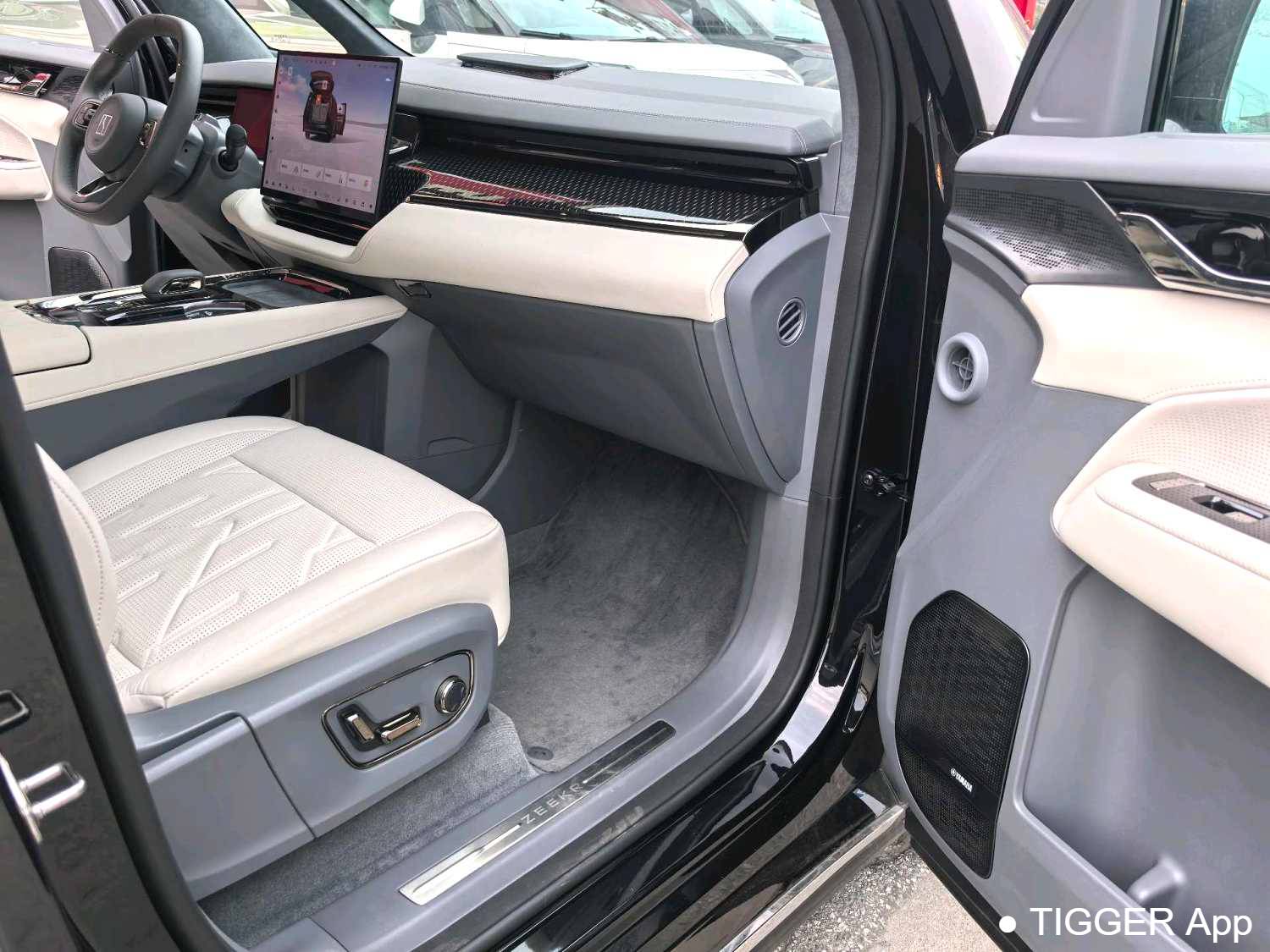 ZEEKR 2024 009 Six seat executive version four-wheel drive 108kWh