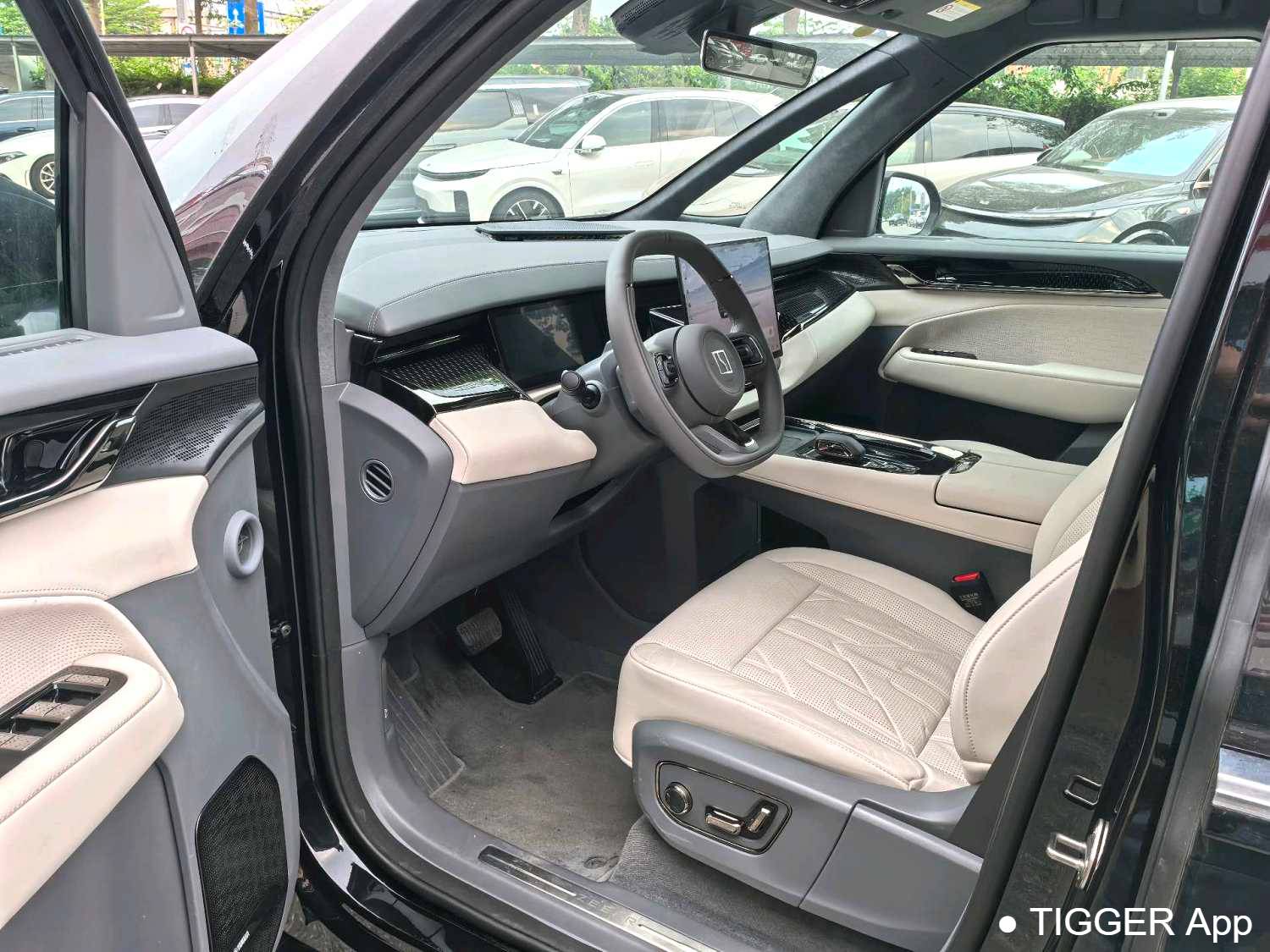 ZEEKR 2024 009 Six seat executive version four-wheel drive 108kWh