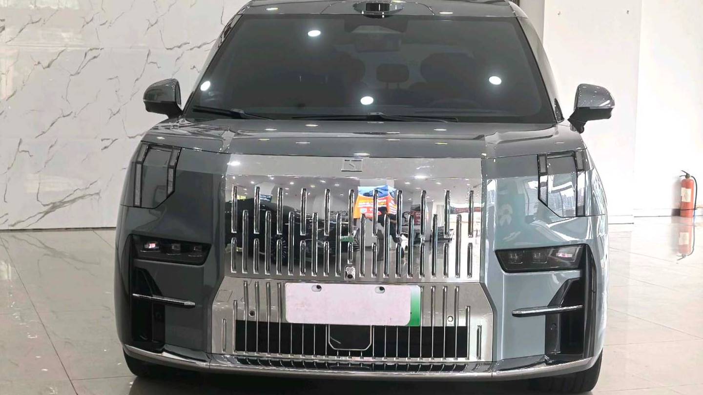 ZEEKR 2024 009 Seven seater aisle version four-wheel drive 108kWh