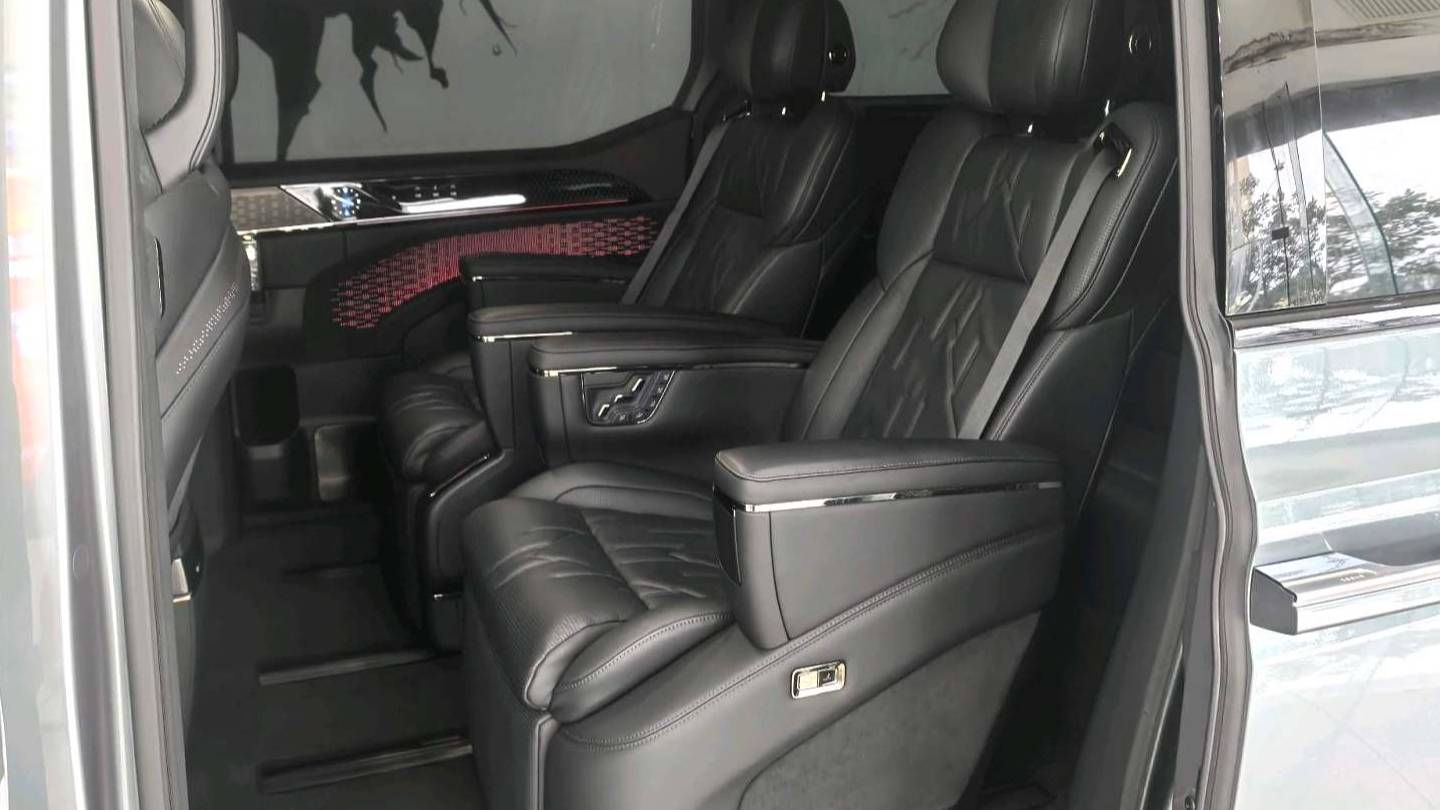 ZEEKR 2024 009 Seven seater aisle version four-wheel drive 108kWh