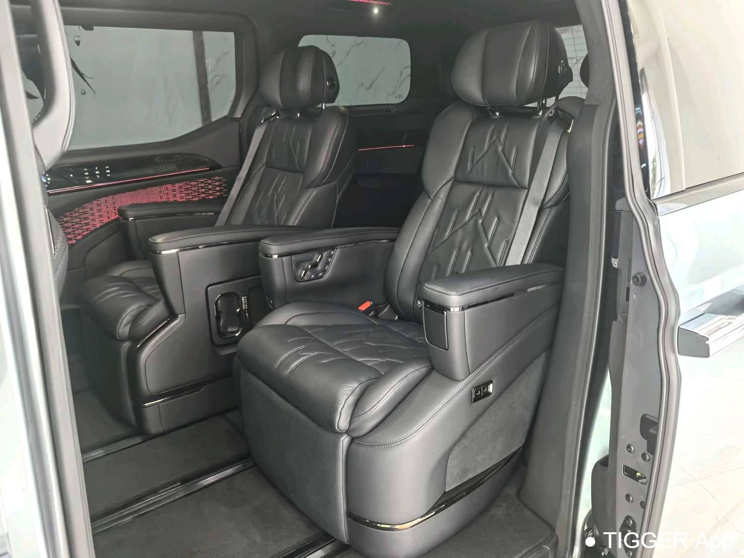 ZEEKR 2024 009 Seven seater aisle version four-wheel drive 108kWh