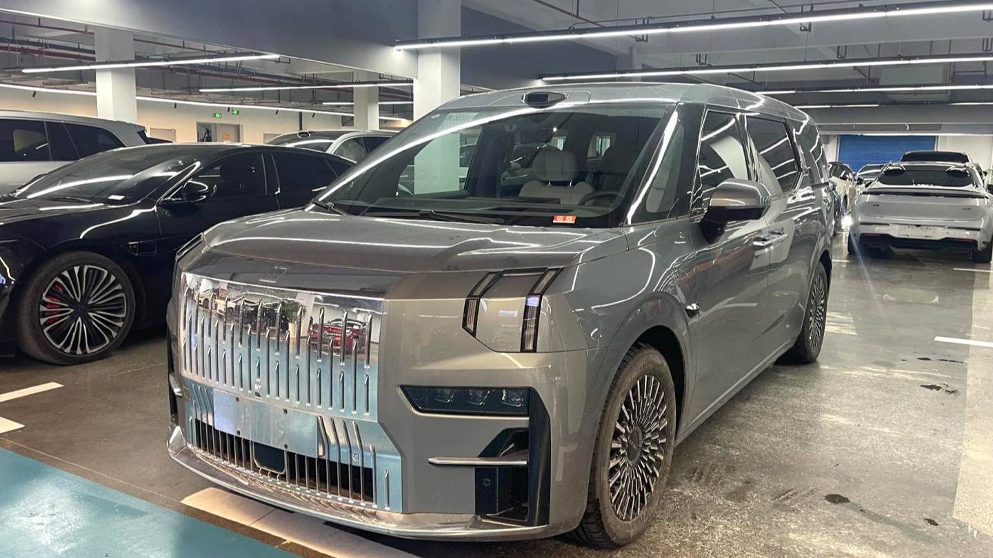 ZEEKR 2024 009 Six seat executive version four-wheel drive 108kWh