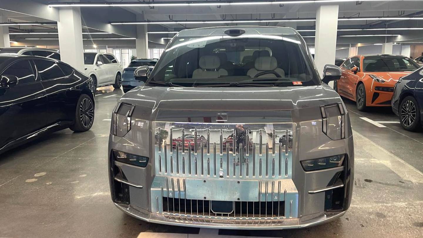 ZEEKR 2024 009 Six seat executive version four-wheel drive 108kWh