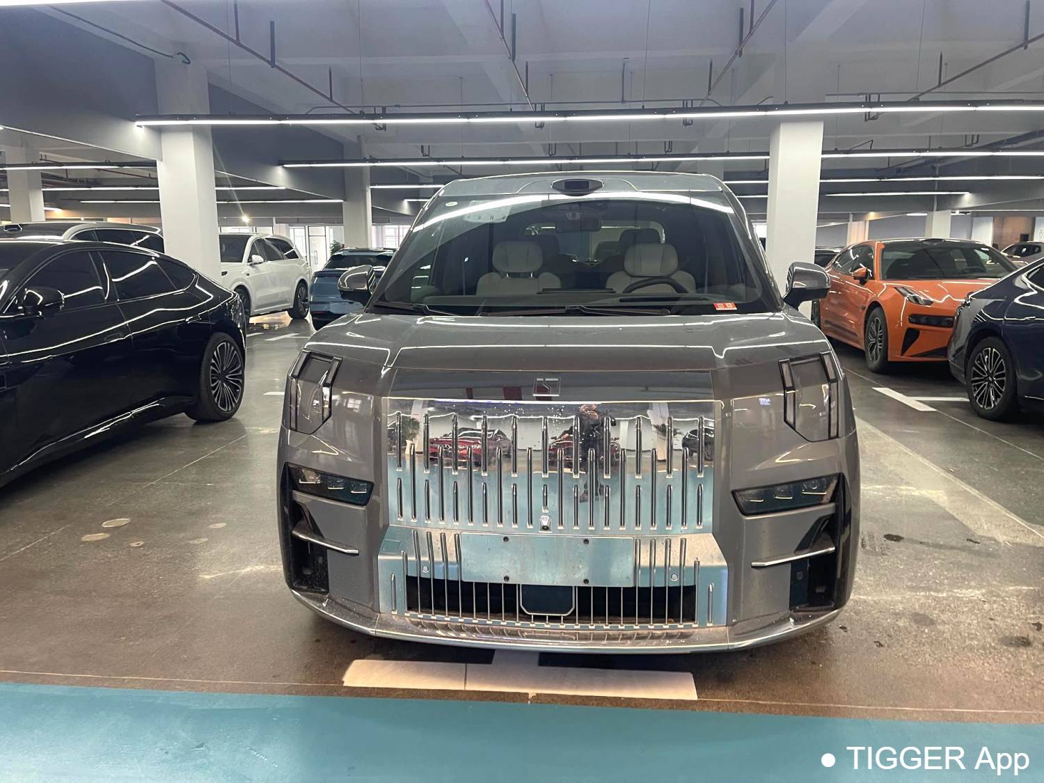 ZEEKR 2024 009 Six seat executive version four-wheel drive 108kWh