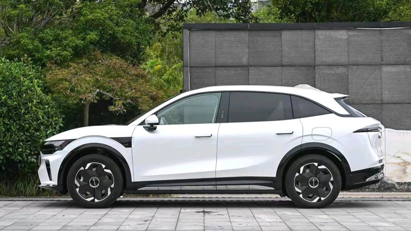 ZEEKR 2026 7X 75kWh rear wheel drive MAX version