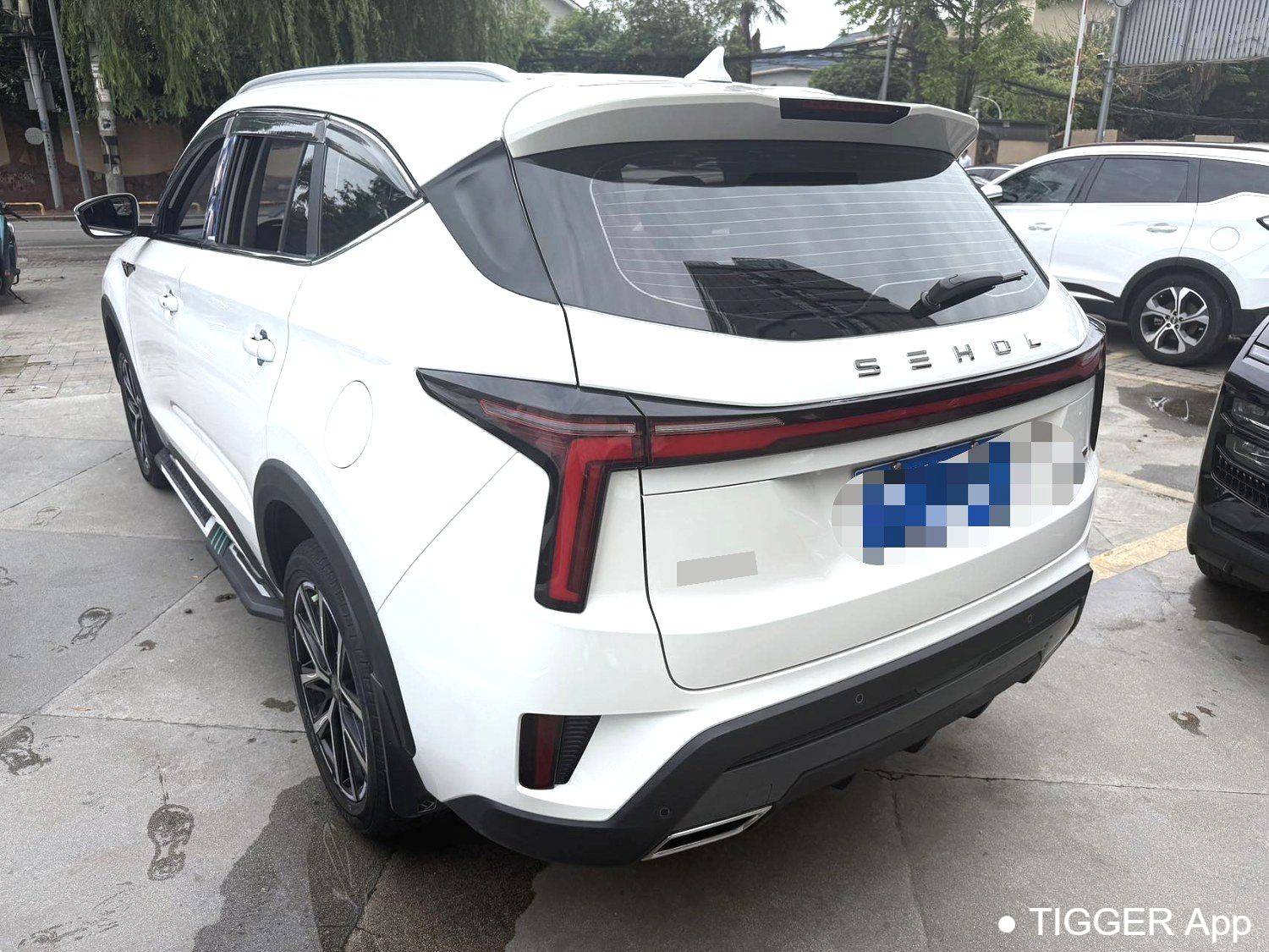 مستعمل SOL 2023 X8 PLUS Upgraded 1.5TGDI DCT Smart Edition 7-seater