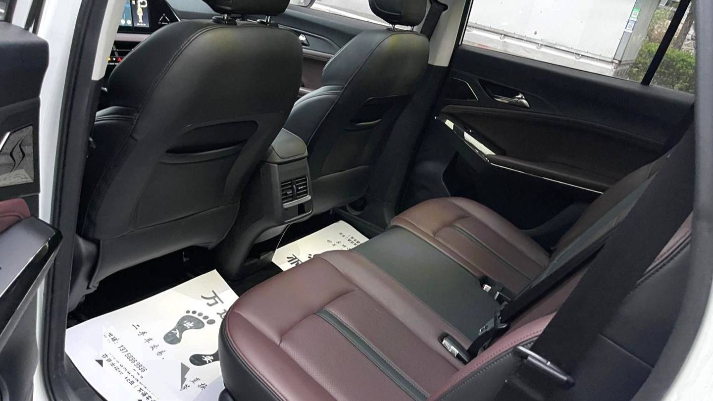 SOL 2023 X8 PLUS 1.5TGDI DCT Premium Edition 7-seater
