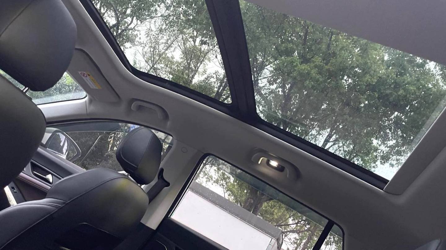 SOL 2023 X8 PLUS 1.5TGDI DCT Premium Edition 7-seater