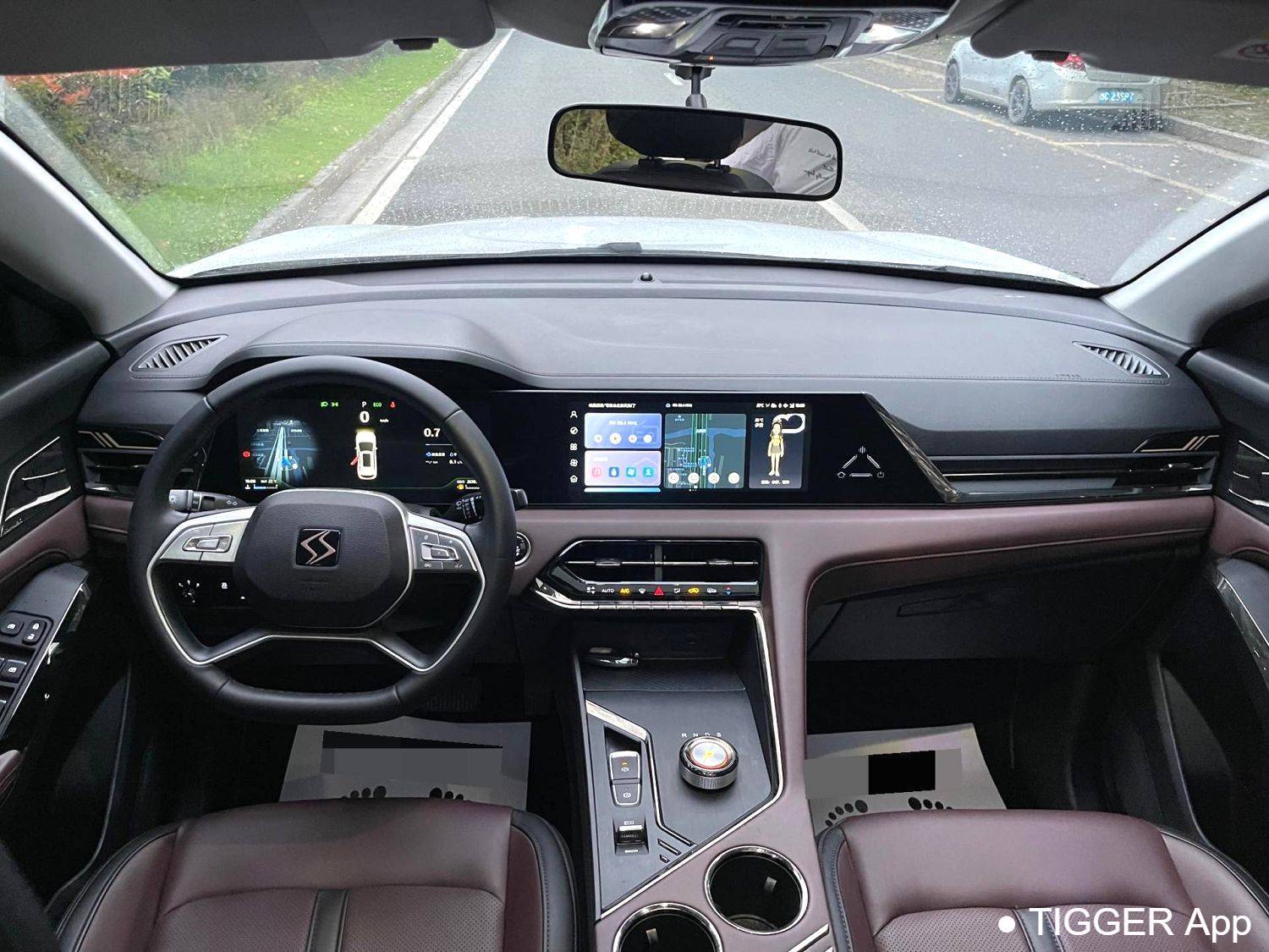مستعمل SOL 2023 X8 PLUS 1.5TGDI DCT Premium Edition 7-seater