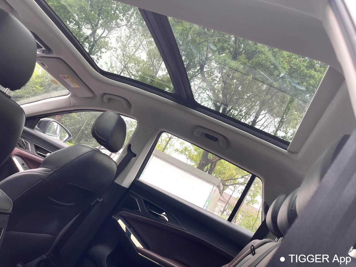 مستعمل SOL 2023 X8 PLUS 1.5TGDI DCT Premium Edition 7-seater