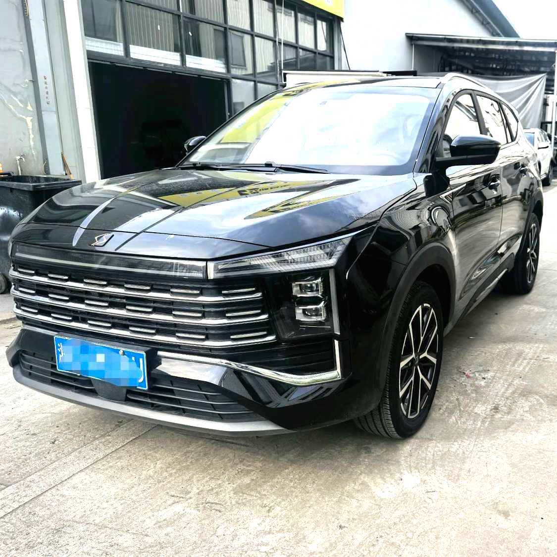 SOL 2022 X8 PLUS 1.5TGDI DCT Smart Home Edition 7-seater سيارة مستعملة
