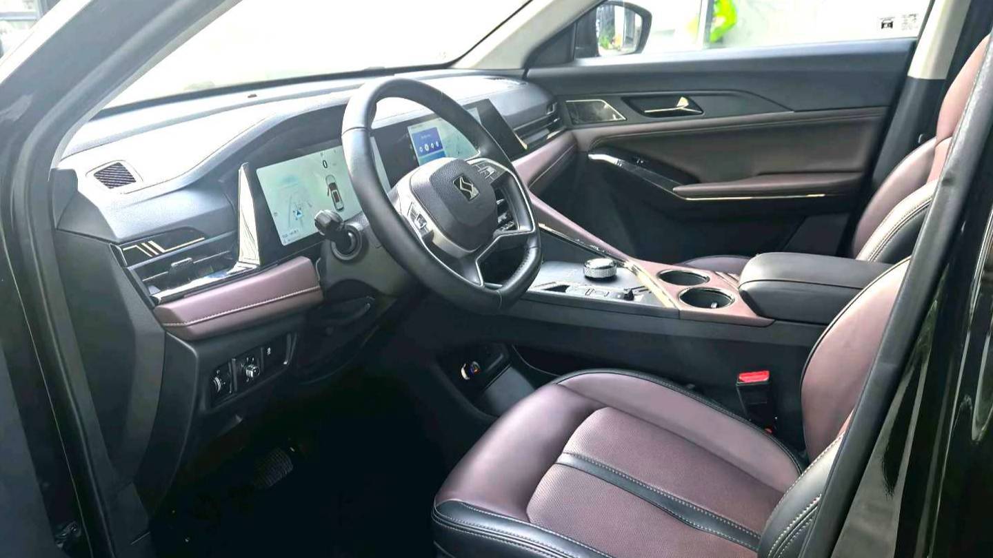 SOL 2022 X8 PLUS 1.5TGDI DCT Smart Home Edition 7-seater