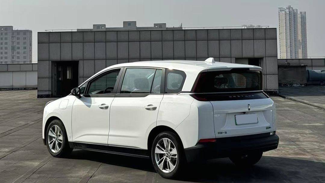 BESTUNE 2023 NAT PRO Enjoyment Travel Extended Battery Swap Edition 401km