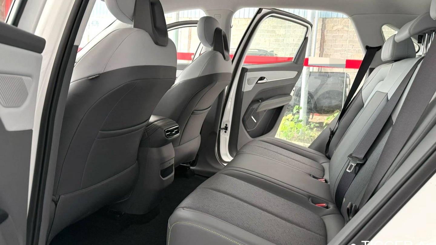 BESTUNE 2025 Yueyi 03 565km Ultimate Edition