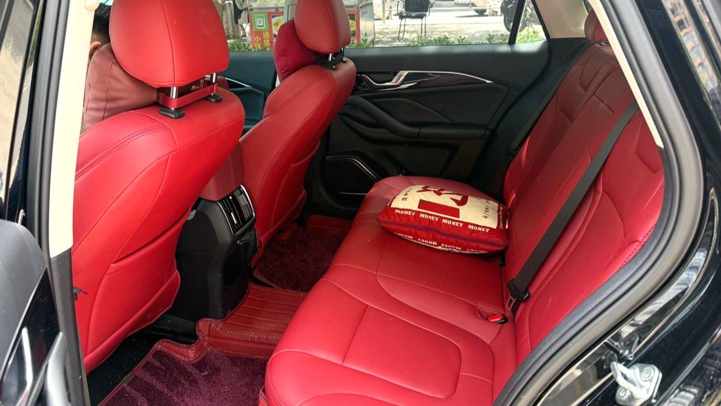 BESTUNE 2023 B70 第三代 1.5T AT Joyful 70th Anniversary Commemoration