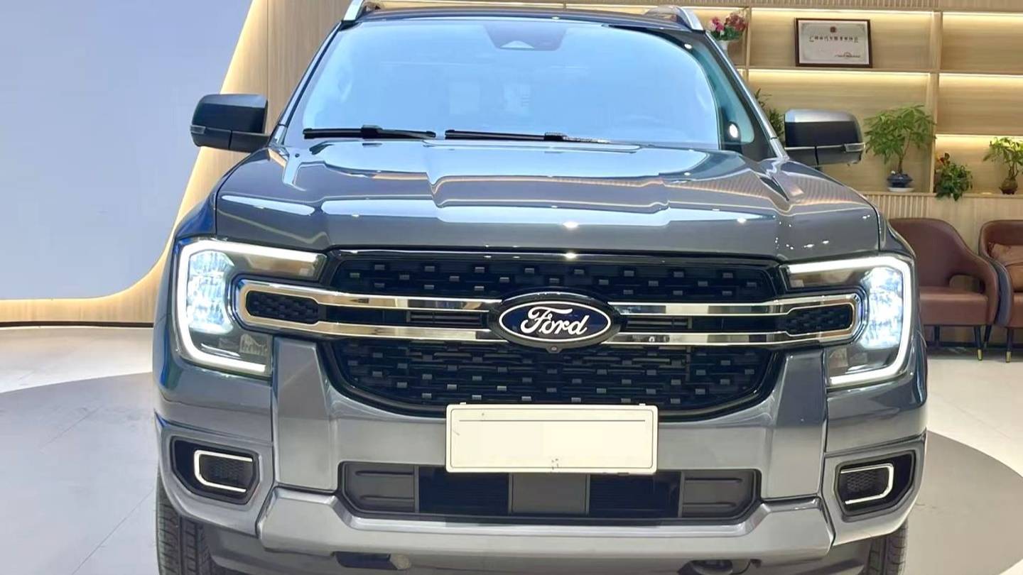 Ford 2023 Ranger Trailblazer four-wheel drive automatic diesel version