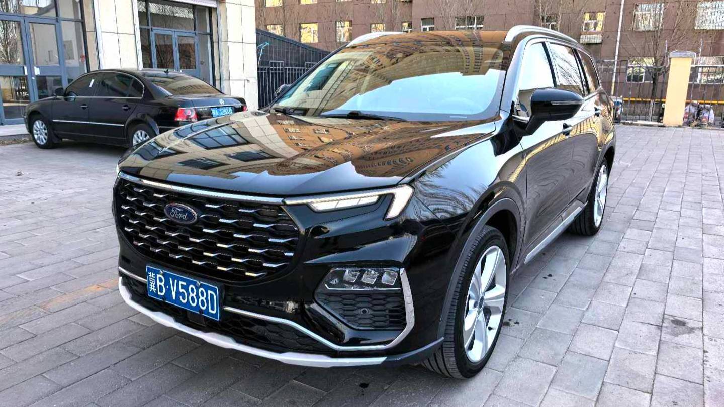 Ford 2023 ‌Equator EcoBoost 225 Platinum Collar 7-seater (2/2/3)