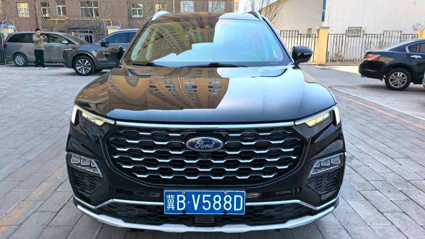 Ford 2023 ‌Equator EcoBoost 225 Platinum Collar 7-seater (2/2/3)
