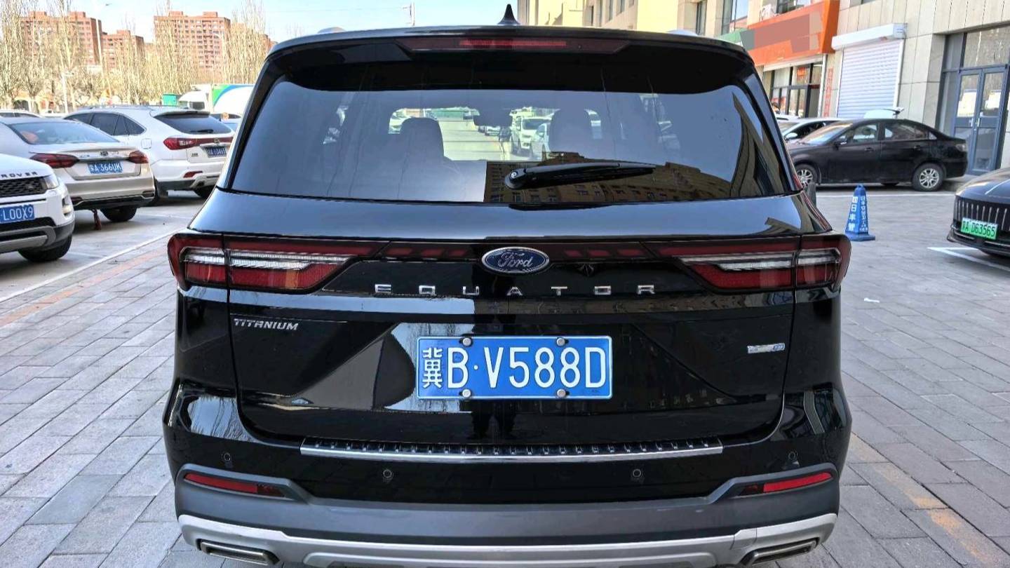 Ford 2023 ‌Equator EcoBoost 225 Platinum Collar 7-seater (2/2/3)