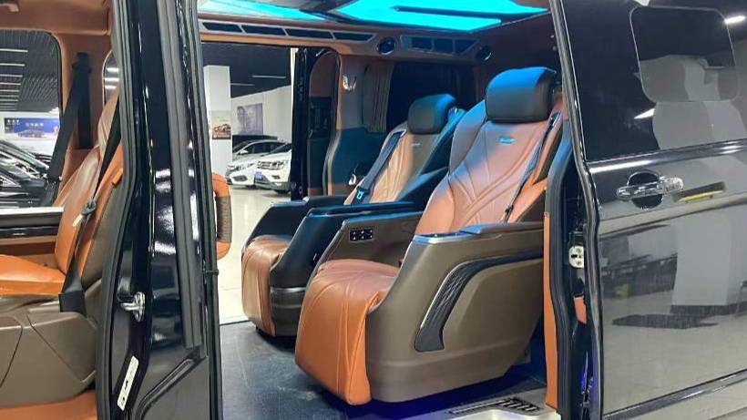 Ford 2023 Tourneo Custom 2.0T Automatic Enjoyment Edition