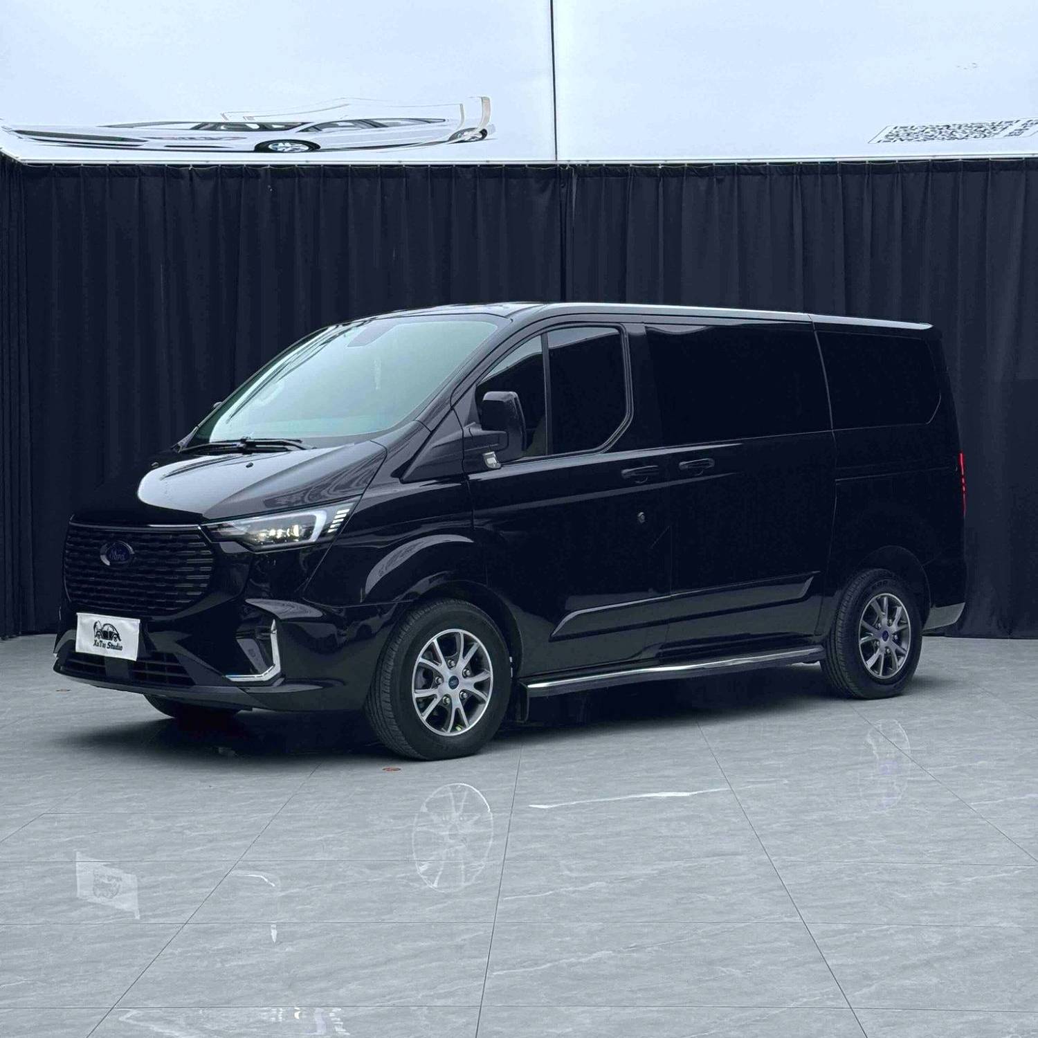Ford 2023 Tourneo Custom 2.0T Automatic Enjoyment Edition سيارة مستعملة