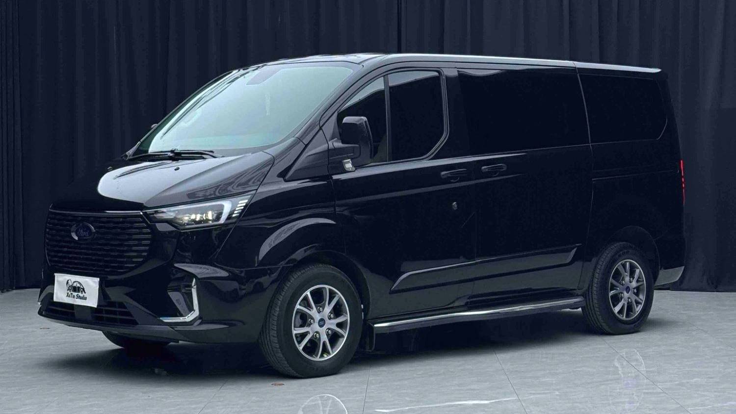 Ford 2023 Tourneo Custom 2.0T Automatic Enjoyment Edition