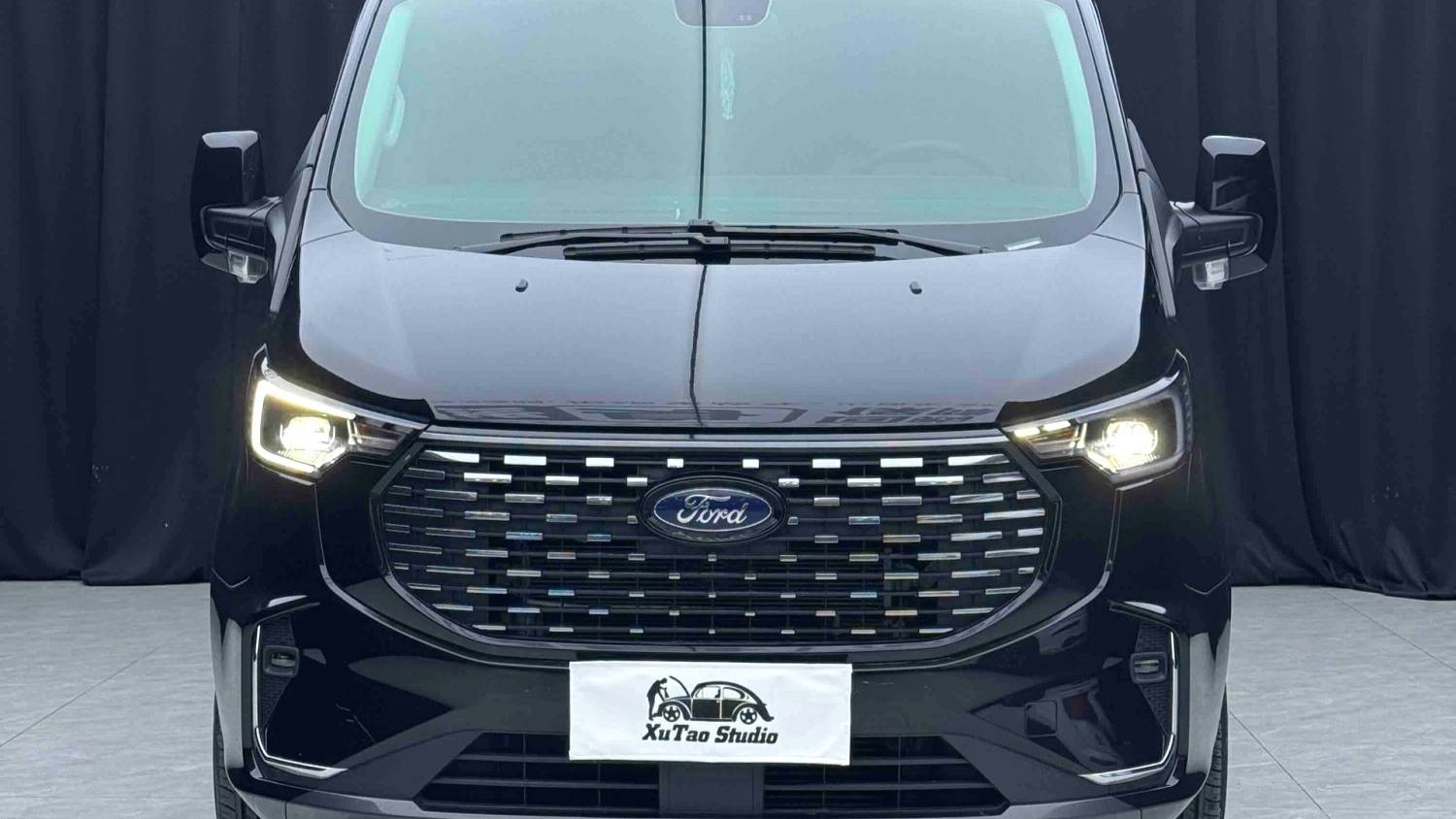 Ford 2023 Tourneo Custom 2.0T Automatic Enjoyment Edition