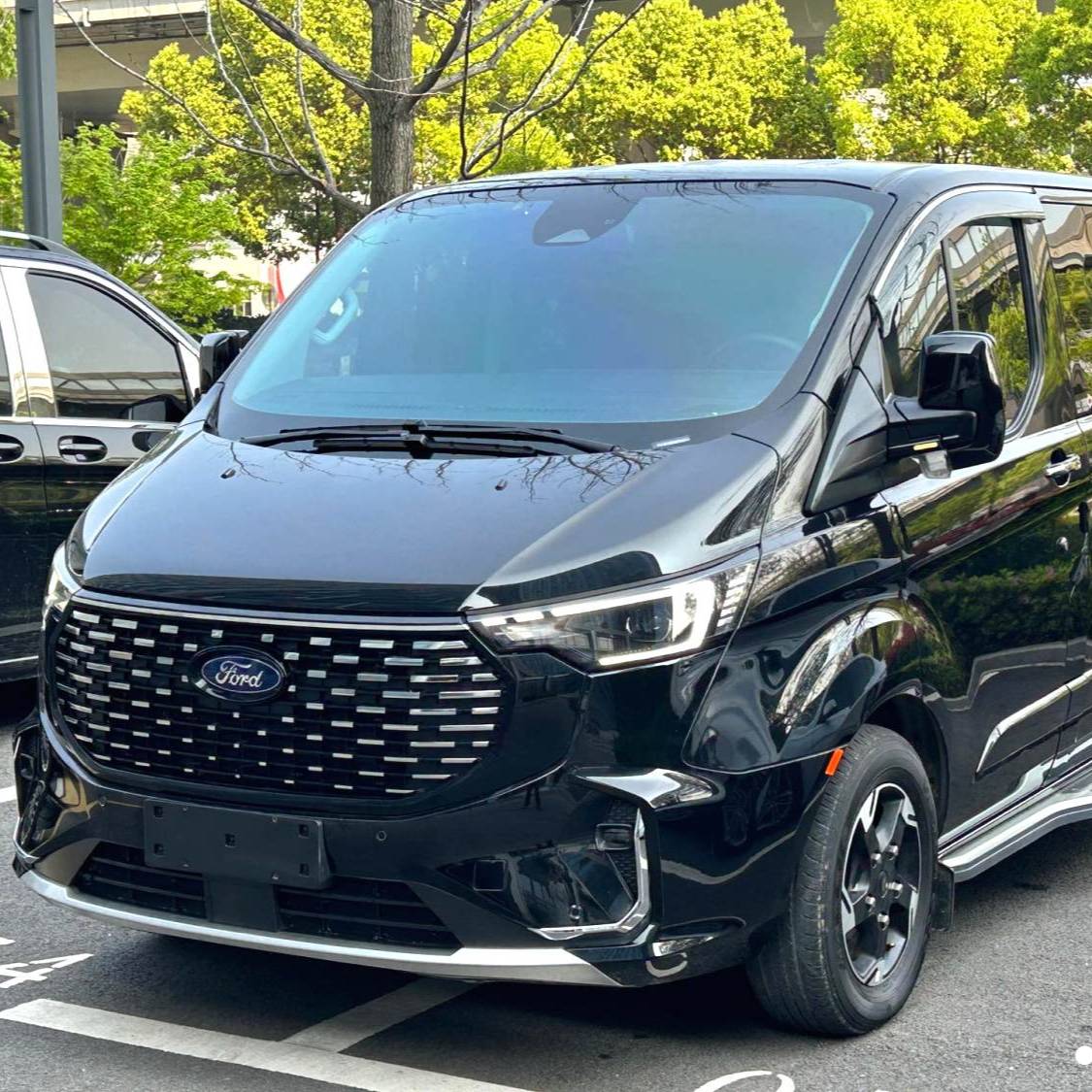 Ford 2024 Tourneo Custom 2.0T Automatic Zhizun Plus Edition 二手车