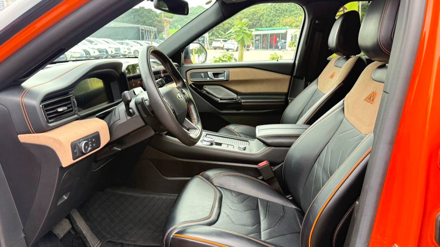 Ford 2024 ‌Explorer 2.3T EcoBoost Kunlun Peak Edition 7-seater