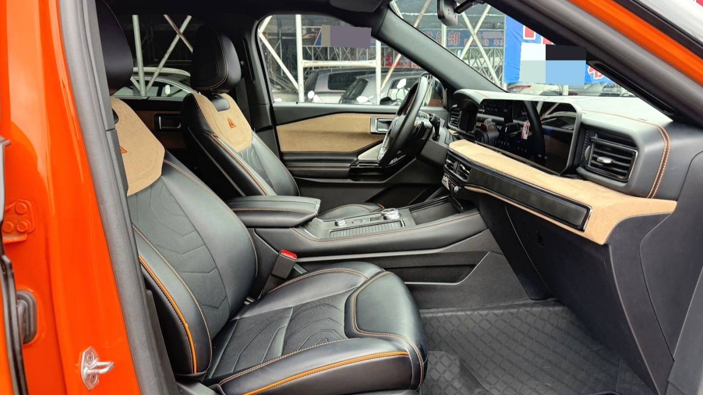 Ford 2024 ‌Explorer 2.3T EcoBoost Kunlun Peak Edition 7-seater