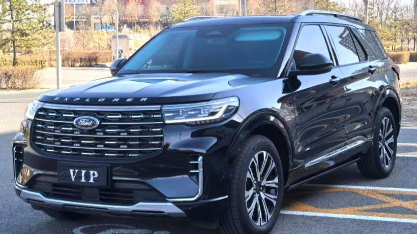 Ford 2024 ‌Explorer 2.3T EcoBoost 4WD Titanium Edition 6-seater