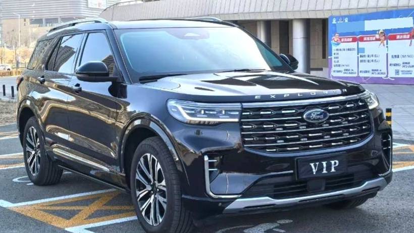 Ford 2024 ‌Explorer 2.3T EcoBoost 4WD Titanium Edition 6-seater