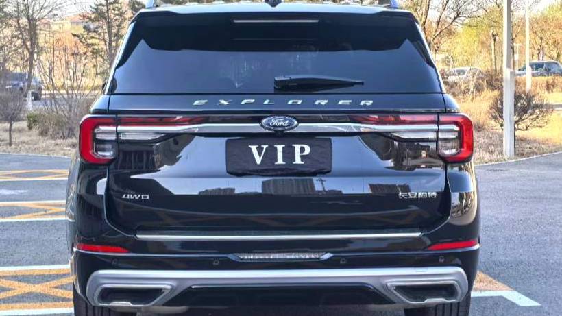 Ford 2024 ‌Explorer 2.3T EcoBoost 4WD Titanium Edition 6-seater