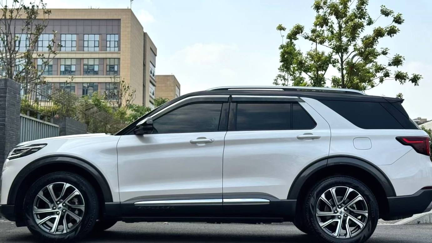 Ford 2023 ‌Explorer EcoBoost 285 4WD Fashion Plus Edition 7-seater