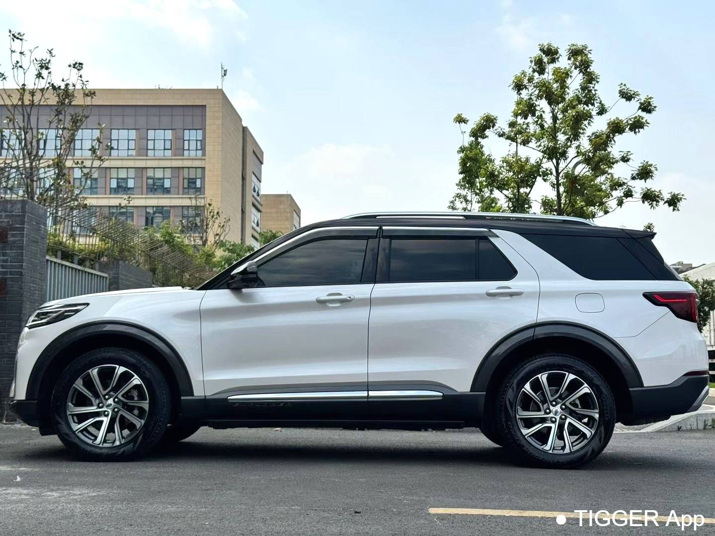 used Ford 2023 ‌Explorer EcoBoost 285 4WD Fashion Plus Edition 7-seater