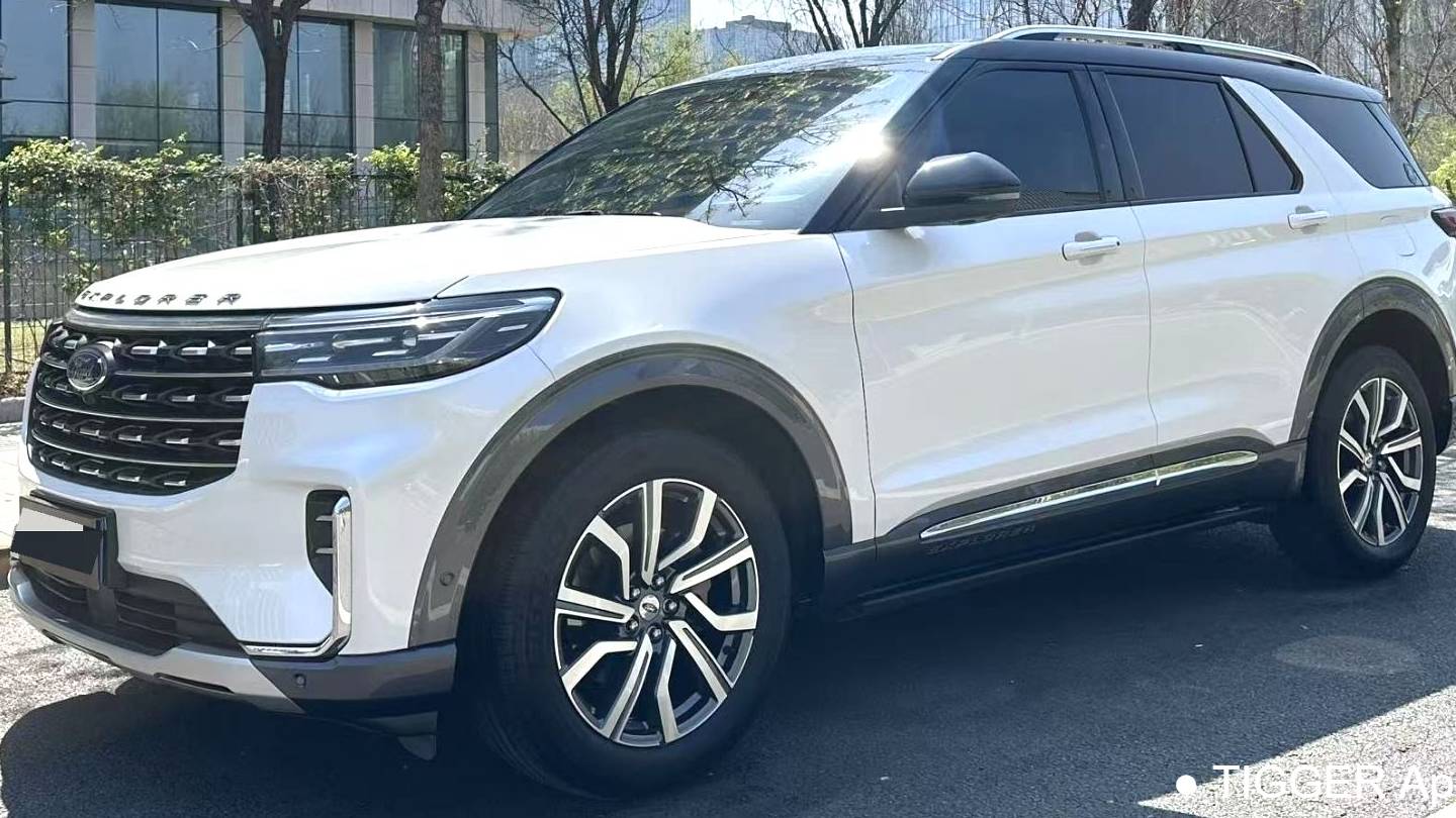 Ford 2023 ‌Explorer EcoBoost 285 four-wheel drive titanium version 6-seater