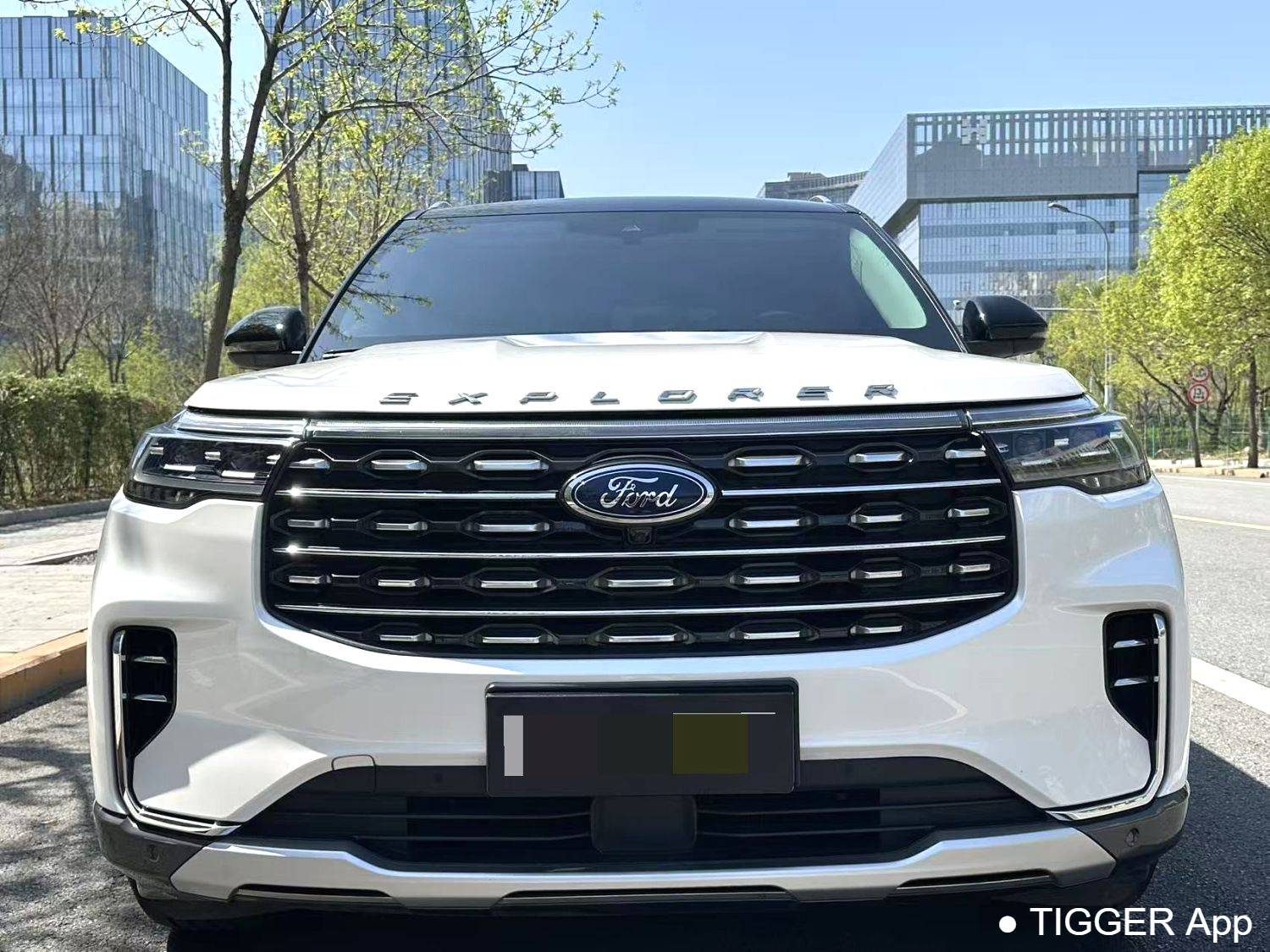 used Ford 2023 ‌Explorer EcoBoost 285 four-wheel drive titanium version 6-seater