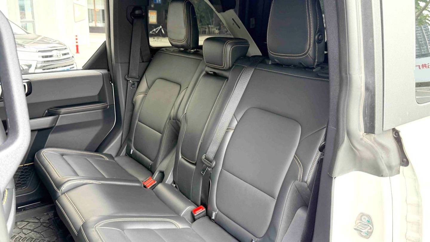 Ford 2024 Bronco 2.3T wasteland