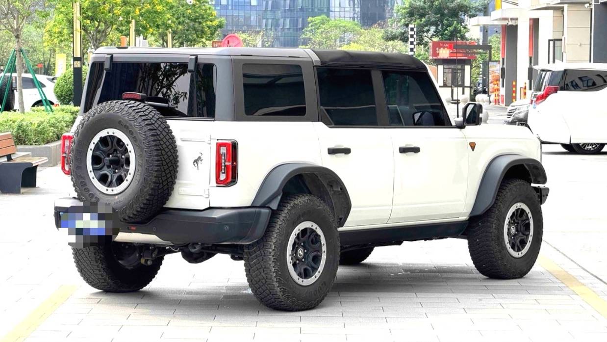 Ford 2024 Bronco 2.3T wasteland