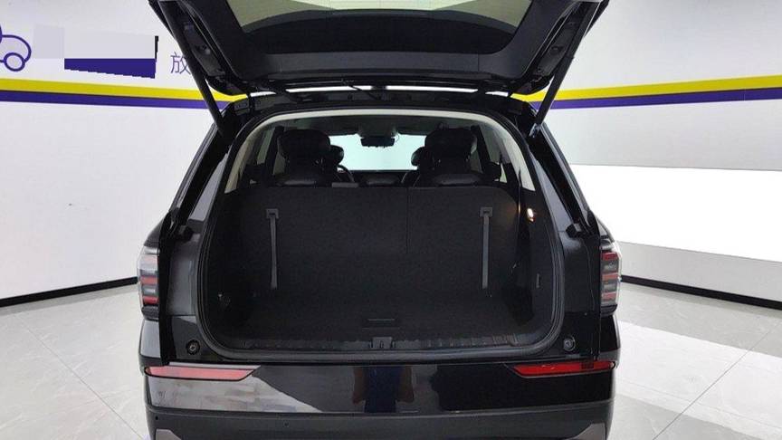 Ford 2023 Edge  Ruijie L 2.0T EcoBoost two wheel drive seven seater luxury model