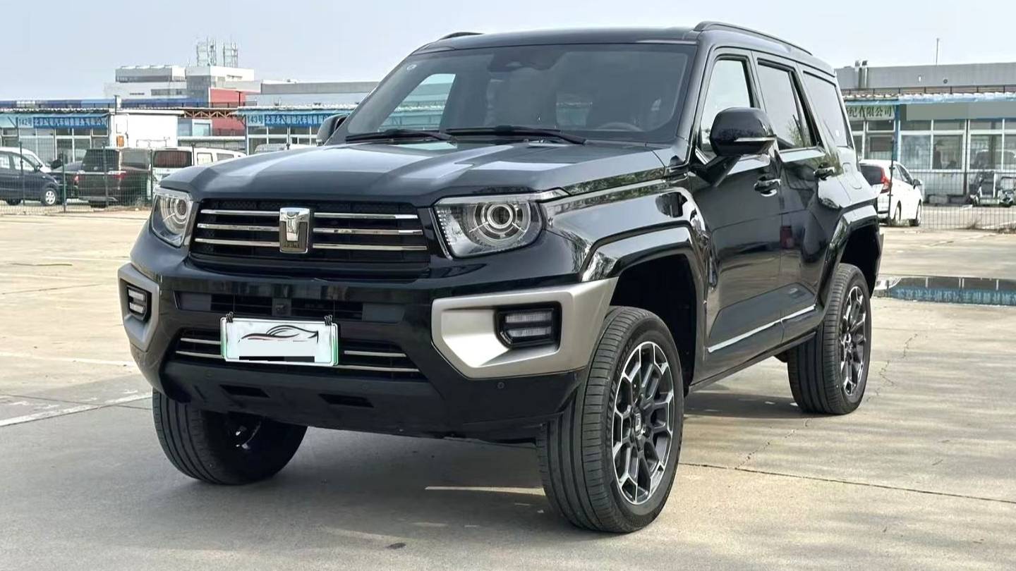 TANK 2024 700 Hi4-T Extreme Edition