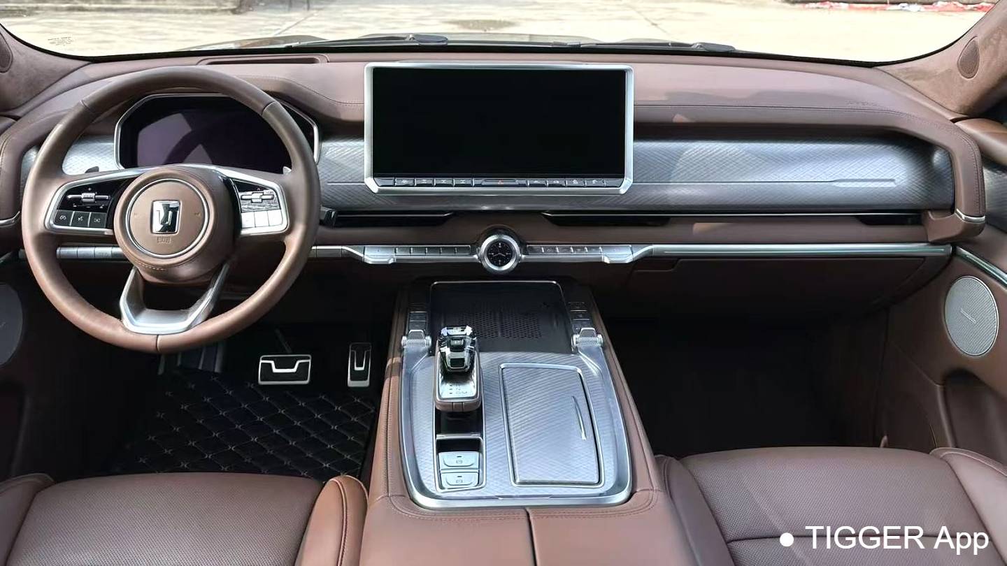 TANK 2024 700 Hi4-T Extreme Edition