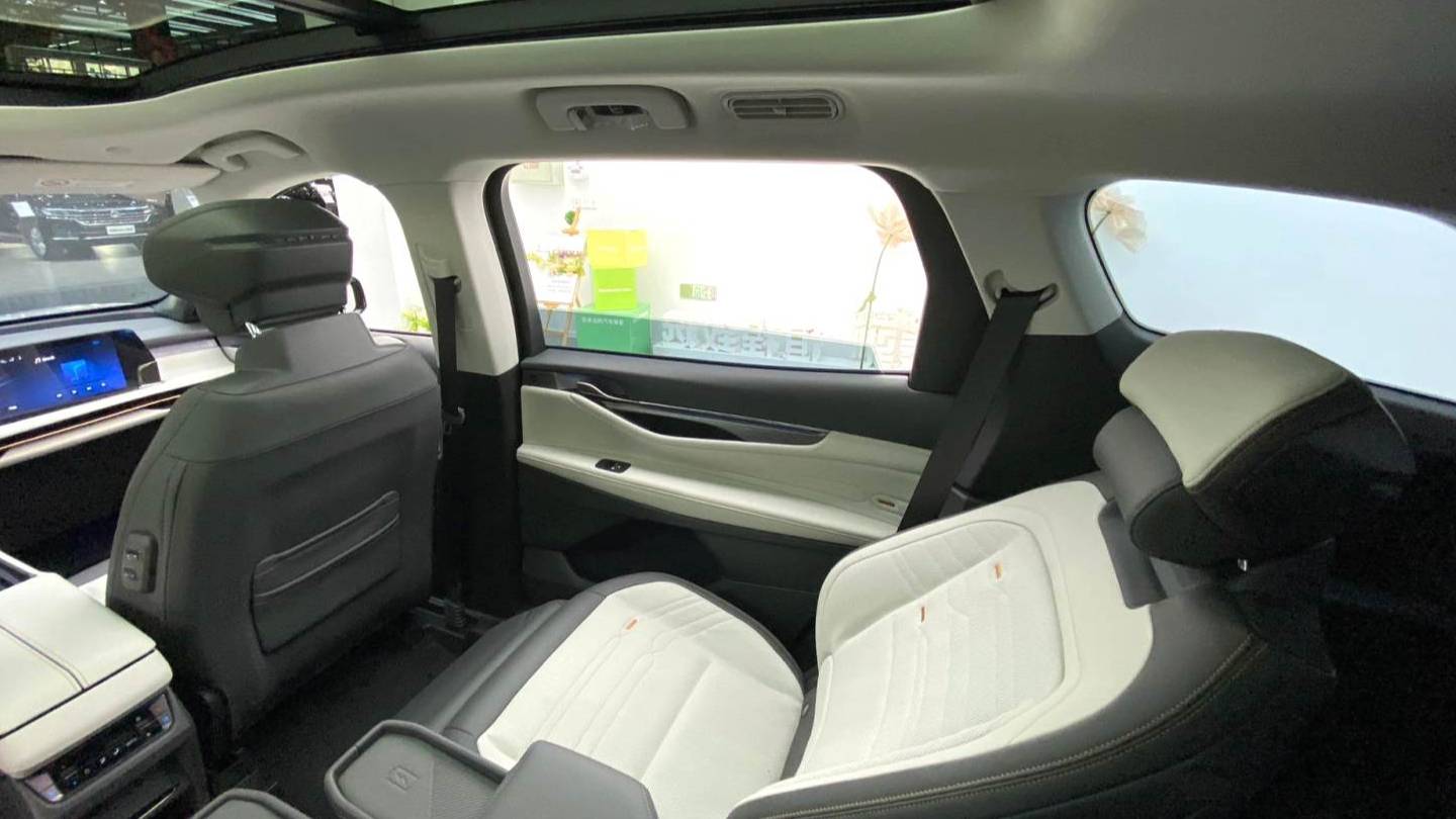 Ford 2023 Edge  Ruijie L 2.0T EcoBoost four-wheel drive seven seat supreme model