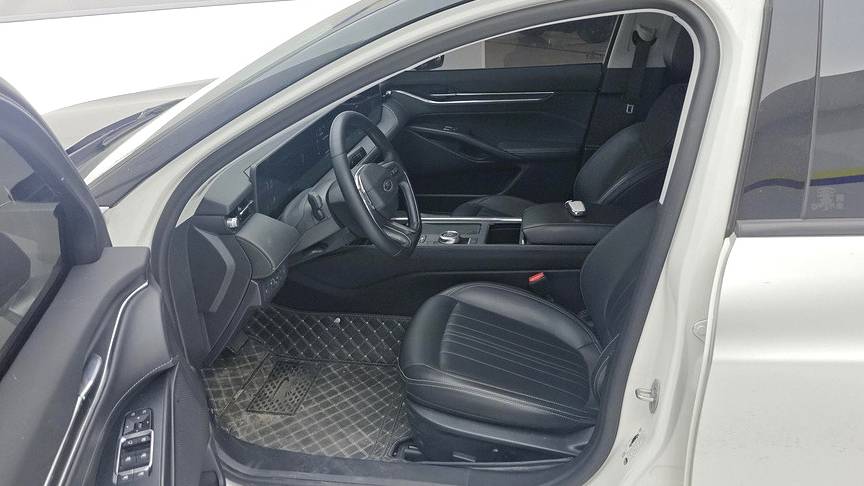 Ford 2025 Mondeo‌ 2.0T EcoBoost Luxury Model