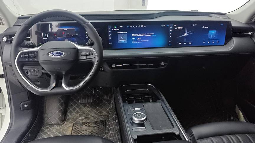 Ford 2025 Mondeo‌ 2.0T EcoBoost Luxury Model