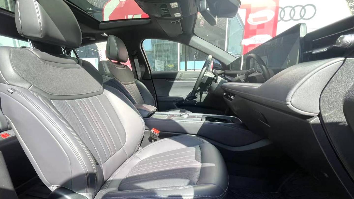 Ford 2025 Mondeo‌ 2.0T EcoBoost Ultimate Model