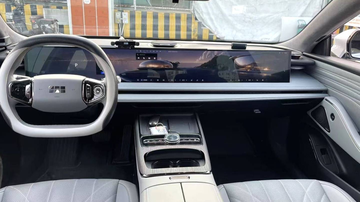 GALAXY 2025 E8 575km Exploration Intelligent Driving Edition