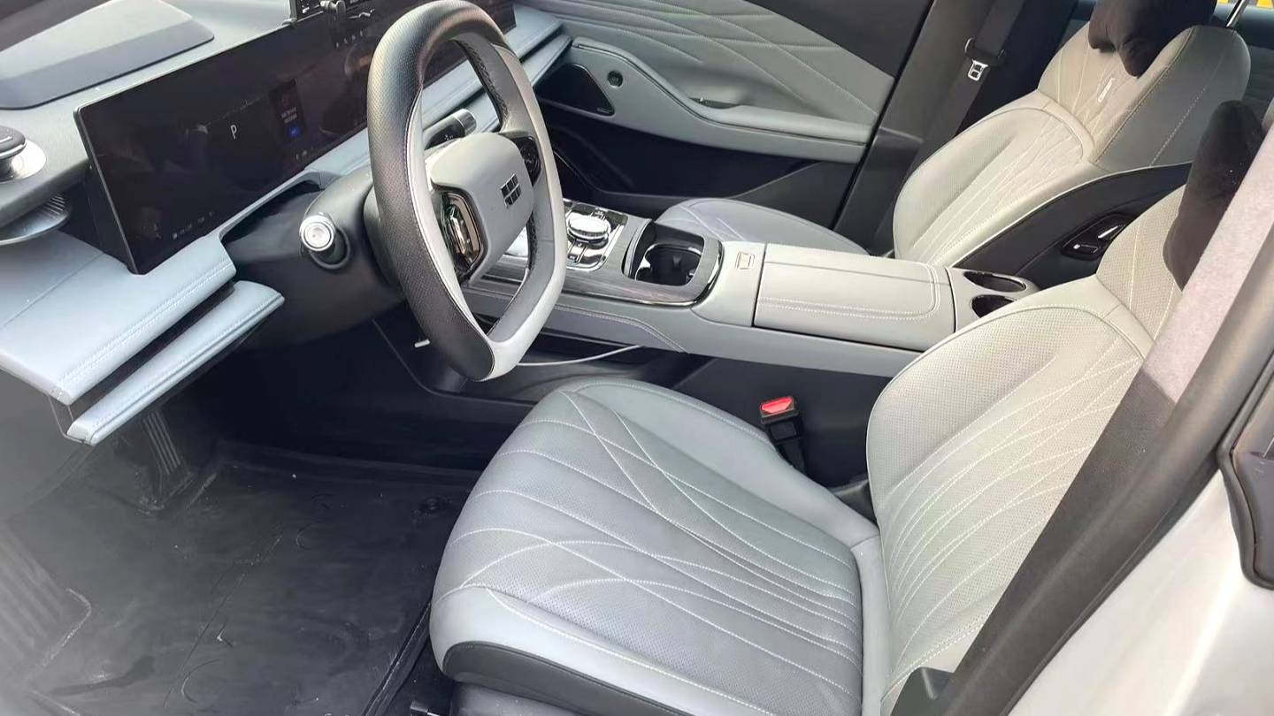 GALAXY 2025 E8 575km Exploration Intelligent Driving Edition